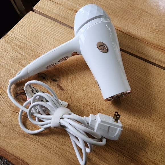 T3 Micro Featherweight Luxe 2i Ionic Hair Blow Dryer White Rose